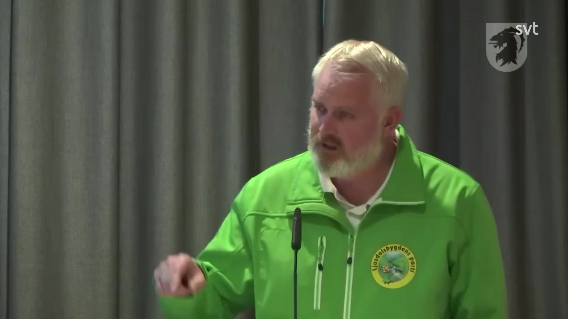 Här håller Ljusdals opposition låda i talarstolen – i fyra timmar